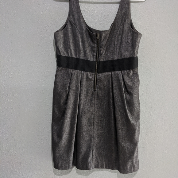 Dress - Picture 3 of 6